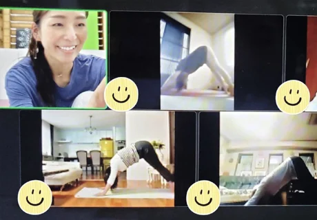 ヨガクラスプログラム「ケガ予防ヨガストレッチ」実践風景